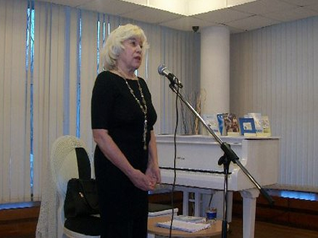 В библиотеке №44 имени В. Г. Короленко прошёл творческий вечер поэтессы Валентины Налогиной
