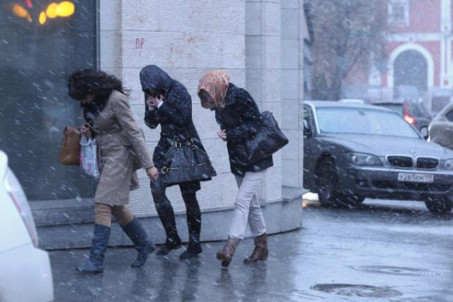 В Москве синоптики объявили  штормовое предупреждение